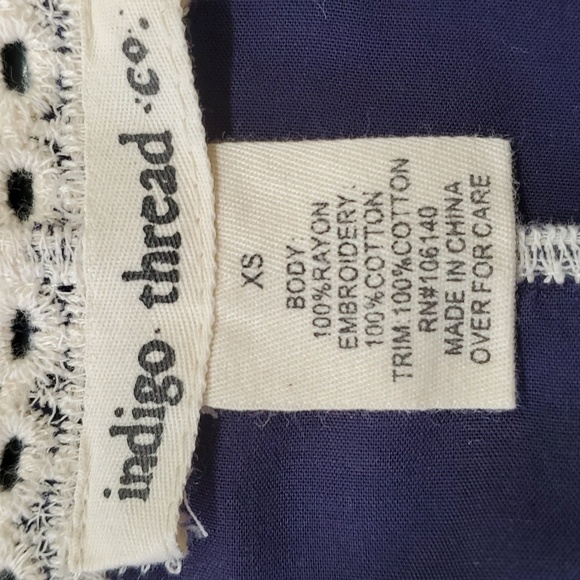 Indigo threads Co enbroidery blouse, navy blue with cream enbroidery. Size XS - Picture 8 of 9